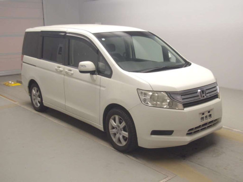 2010 Honda Step WGN RK1[2]