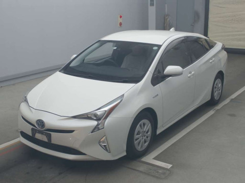 2016 Toyota Prius ZVW50[0]