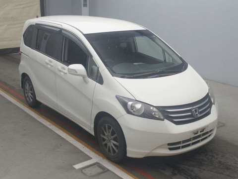 2011 Honda Freed GB3[2]