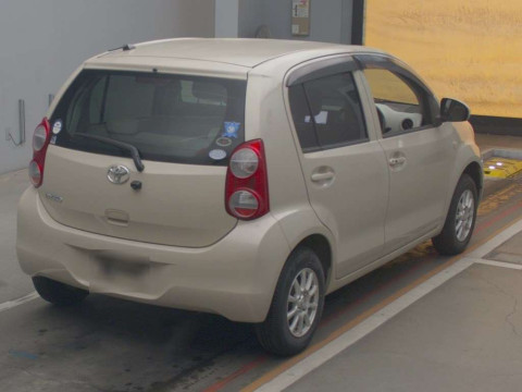 2011 Toyota Passo KGC30[1]