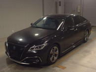 2019 Toyota Crown Hybrid