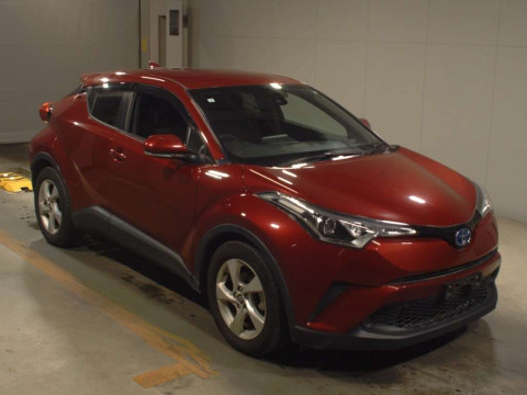 2017 Toyota C-HR ZYX10[2]