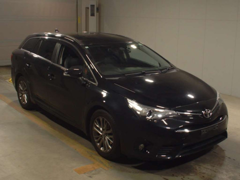 2015 Toyota Avensis Wagon ZRT272W[2]