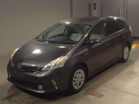 2013 Toyota Prius alpha ZVW41W[0]