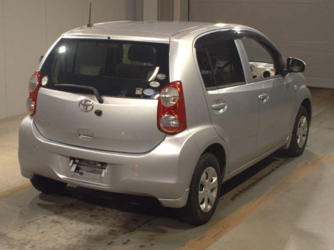 2011 Toyota Passo KGC30[1]