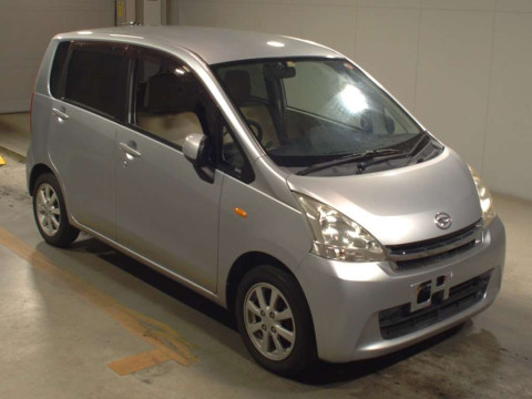 2011 Daihatsu Move LA100S[2]