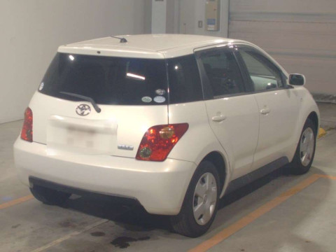 2004 Toyota IST NCP60[1]