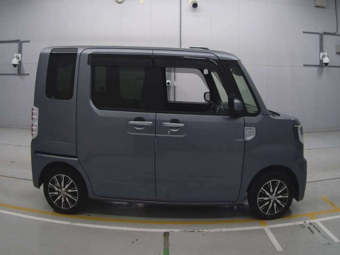 2018 Daihatsu Wake LA710S[2]