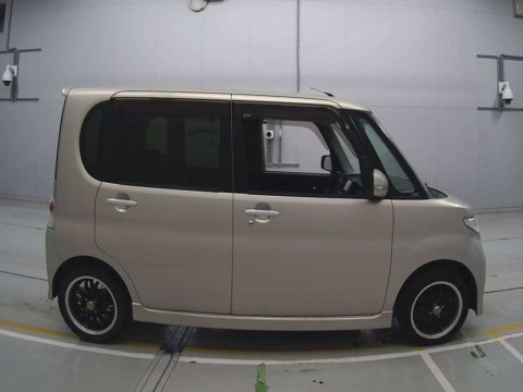 2010 Daihatsu Tanto Custom L375S[2]