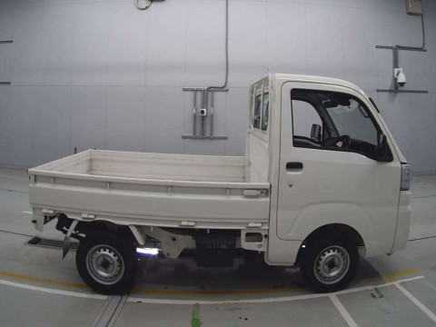 2018 Daihatsu Hijet Truck S510P[2]