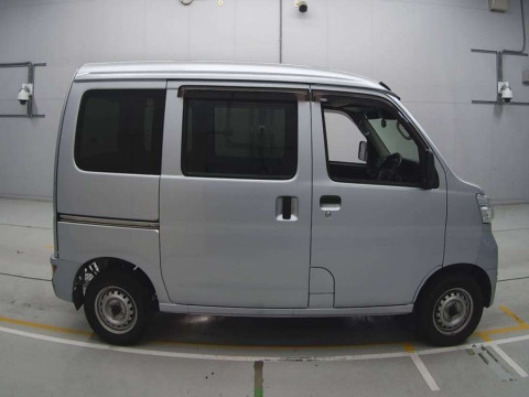 2020 Daihatsu Hijet Cargo S321V[2]