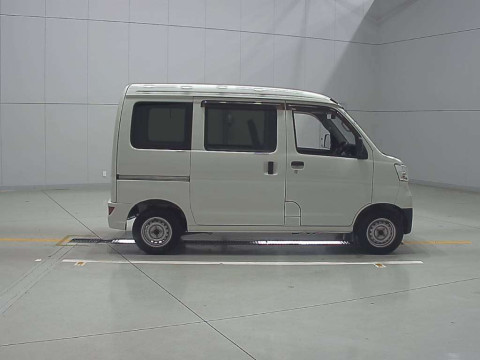 2020 Daihatsu Hijet Cargo S321V[2]