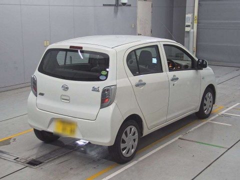 2014 Daihatsu Mira es LA300S[1]