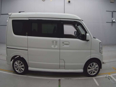 2015 Suzuki Every Wagon DA17W[2]