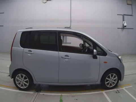 2013 Daihatsu Move LA100S[2]