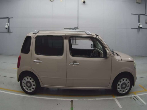 2010 Daihatsu Mira Cocoa L675S[2]