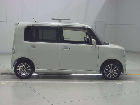 2012 Daihatsu Move Conte L575S[2]