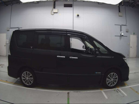 2014 Nissan Serena HC26[2]