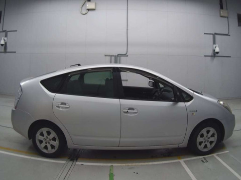 2007 Toyota Prius NHW20[2]