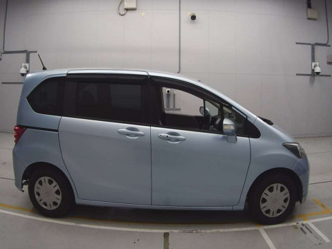 2010 Honda Freed GB3[2]