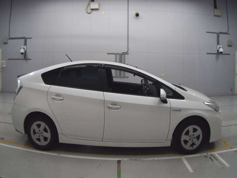 2009 Toyota Prius ZVW30[2]