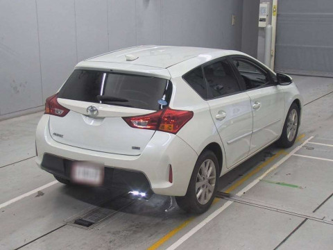 2014 Toyota Auris ZRE186H[1]