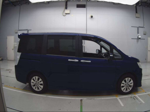 2012 Honda Step WGN Spada RK5[2]