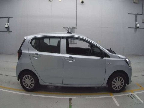 2019 Daihatsu Mira es LA350S[2]