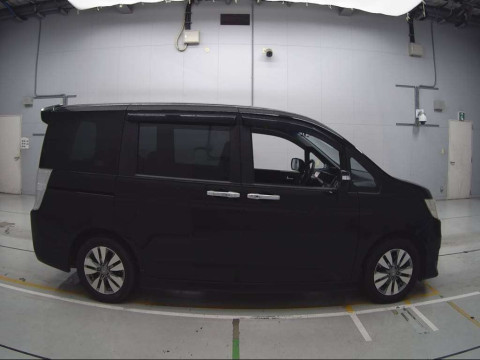 2012 Honda Step WGN Spada RK5[2]