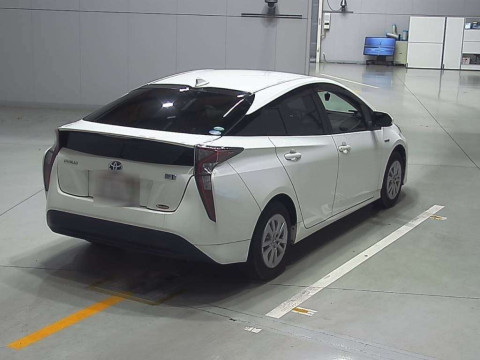 2018 Toyota Prius ZVW51[1]