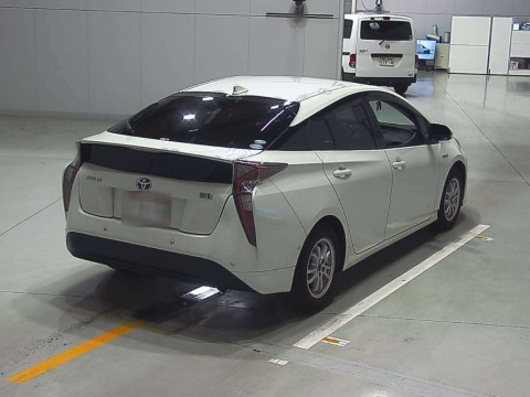 2018 Toyota Prius ZVW50[1]