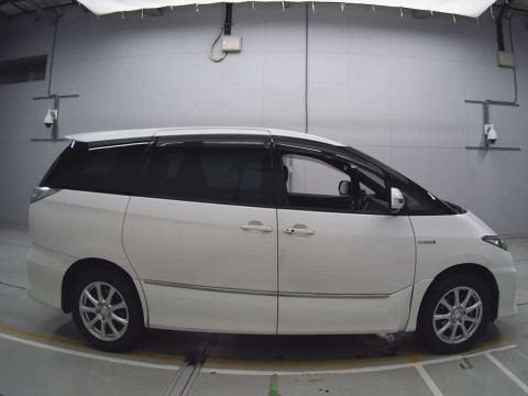 2014 Toyota Estima Hybrid AHR20W[2]