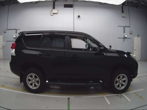 2011 Toyota Land Cruiser Prado GRJ150W[2]