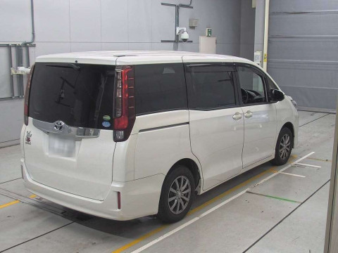 2016 Toyota Noah ZRR80G[1]