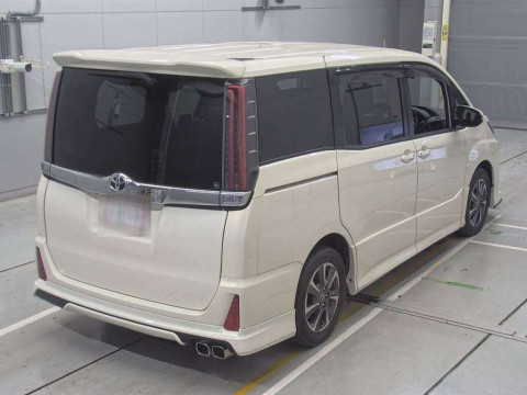 2017 Toyota Noah ZRR80W[1]