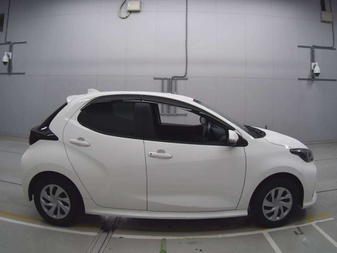 2022 Toyota YARIS MXPH10[2]