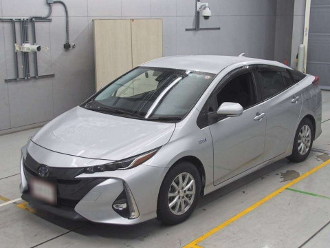 2019 Toyota Prius PHV ZVW52[0]