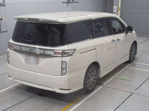 2014 Nissan Elgrand TE52[1]