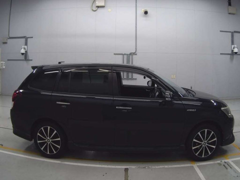 2014 Toyota Corolla Fielder NKE165G[2]