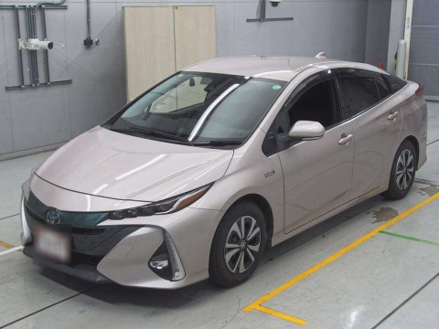 2017 Toyota Prius PHV ZVW52[0]