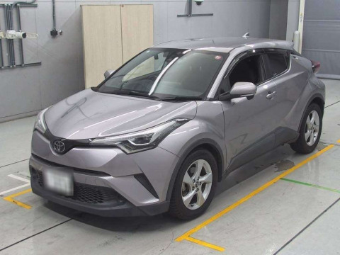 2018 Toyota C-HR NGX10[0]