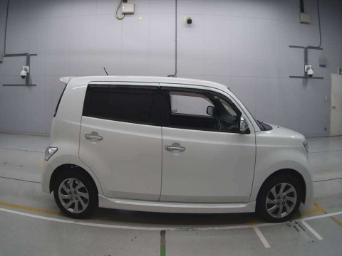 2013 Toyota bB QNC21[2]