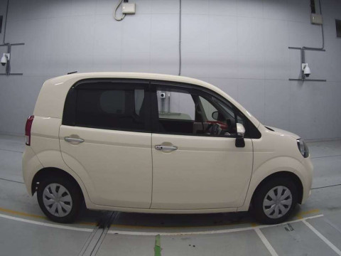 2012 Toyota Porte NSP140[2]