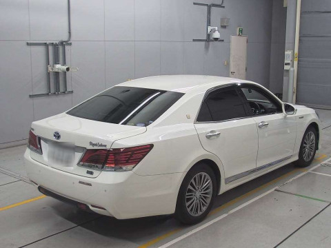 2016 Toyota Crown Hybrid AWS210[1]