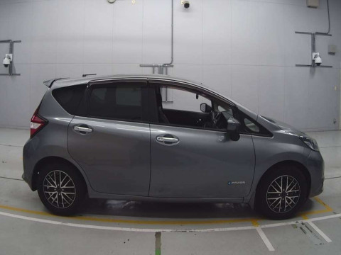 2017 Nissan Note HE12[2]