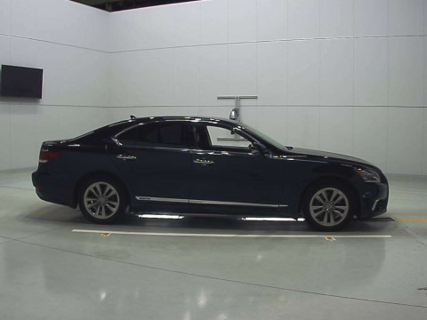 2013 Lexus LS UVF45[2]