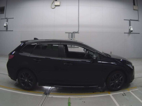 2021 Toyota Corolla Touring Wagon ZWE211W[2]