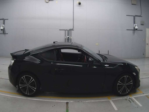 2013 Toyota 86 ZN6[2]