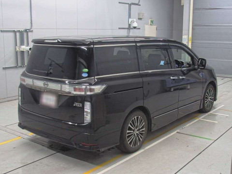 2014 Nissan Elgrand TE52[1]