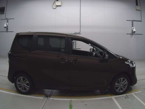 2020 Toyota Sienta NSP170G[2]